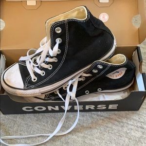 Black and white converse